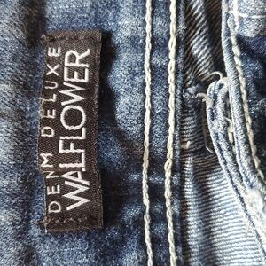 Wallflower jeans shorts size 1